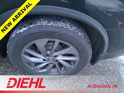 Used 2016 Nissan Rogue SL w/ SL Premium Package image 6