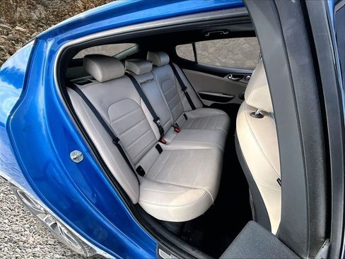 Used 2018 Kia Stinger GT2 image 25