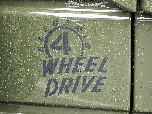 Used 2024 Jeep Wrangler Unlimited AWD/4WD image 16