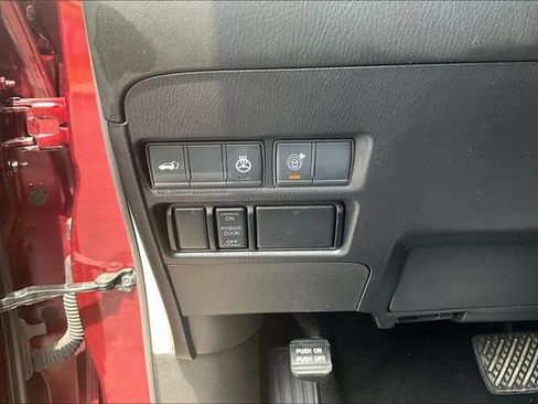 Used 2022 Nissan Armada Platinum w/ Captain's Chairs Package AWD/4WD image 15