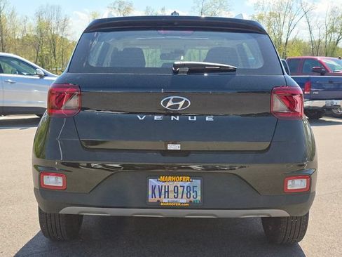Used 2026 Hyundai Venue SEL FWD image 15