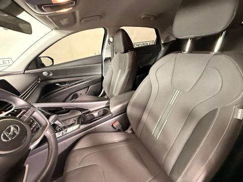 Used 2023 Hyundai Elantra SEL w/ Convenience Package FWD image 40