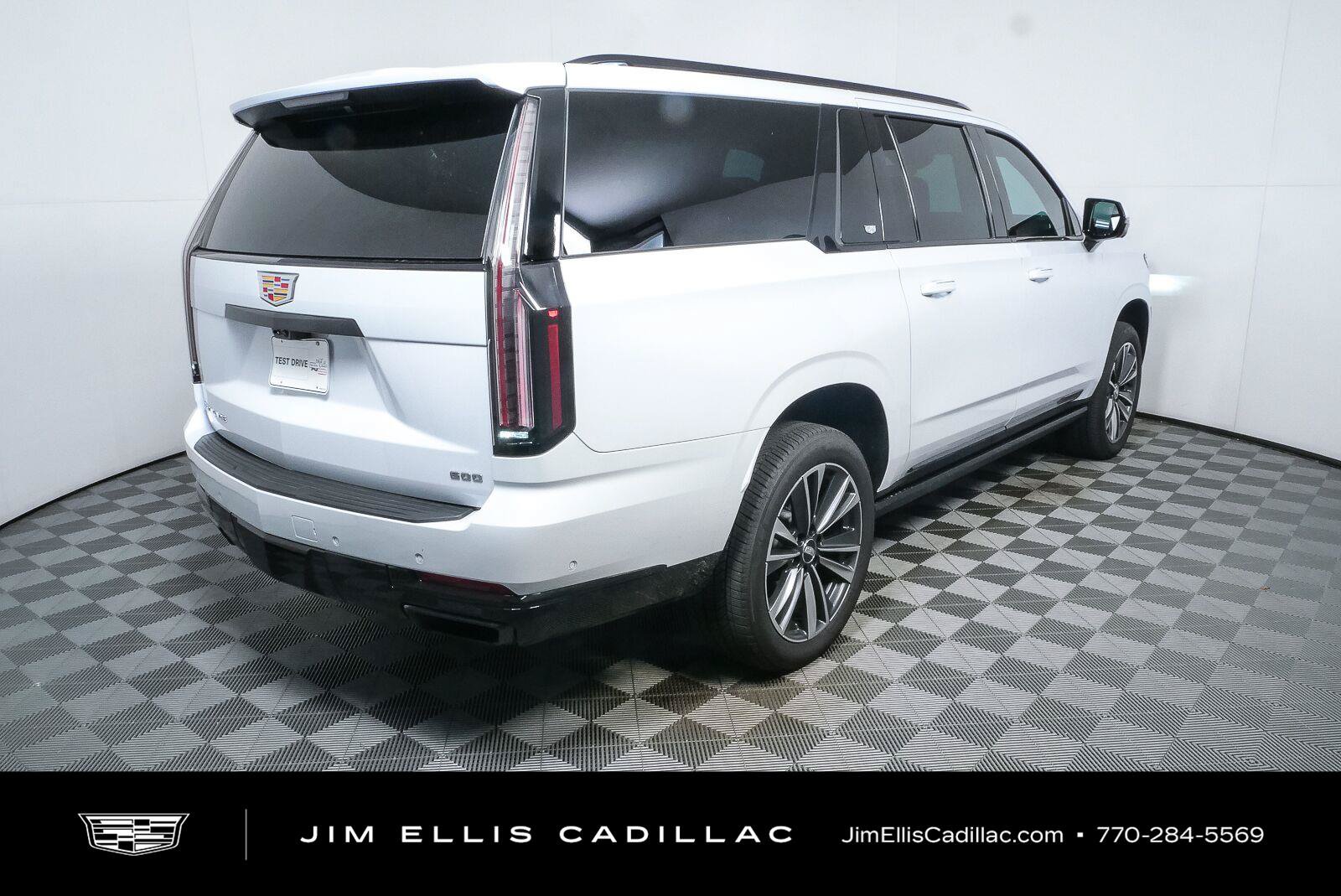 Used 2026 Cadillac Escalade ESV Sport w/ Touring Package AWD/4WD image 30