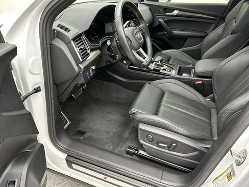 Used 2021 Audi SQ5 Prestige image 11