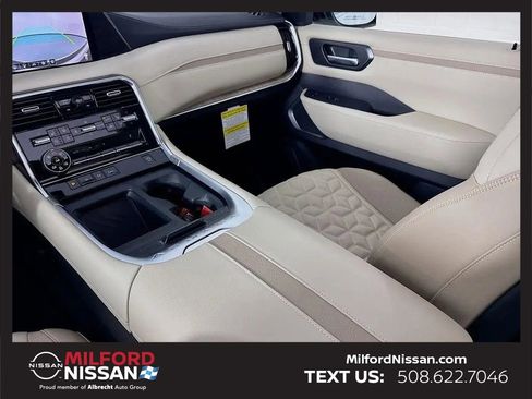 Used 2026 Nissan Armada Platinum AWD/4WD image 26