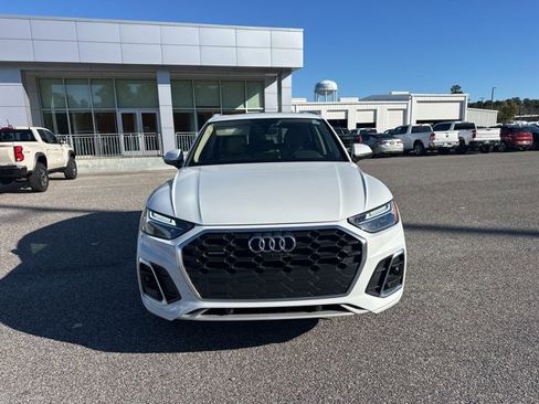 Used 2025 Audi Q5 2.0T Premium Plus w/ Premium Plus Package image 3