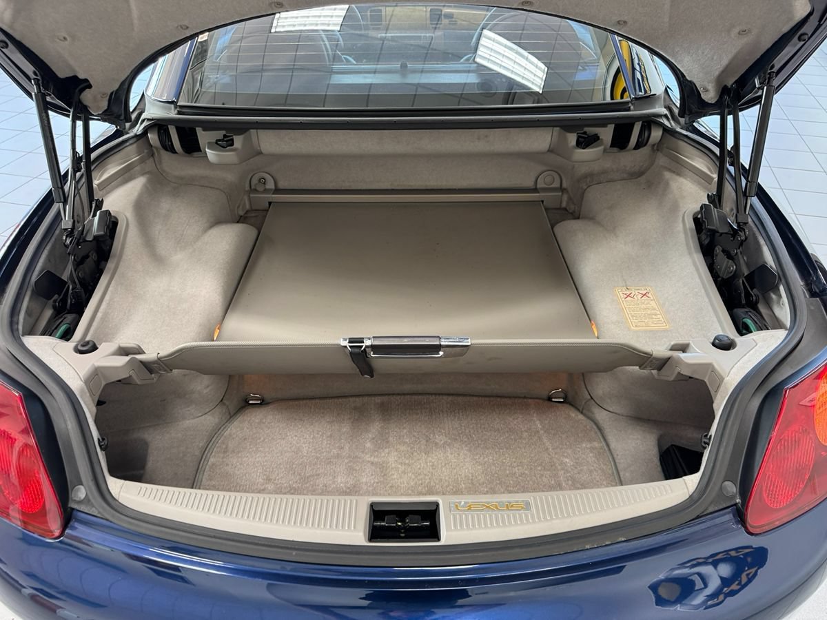 Used 2004 Lexus SC 430 Convertible w/ Preferred Accessory Pkg RWD image 42