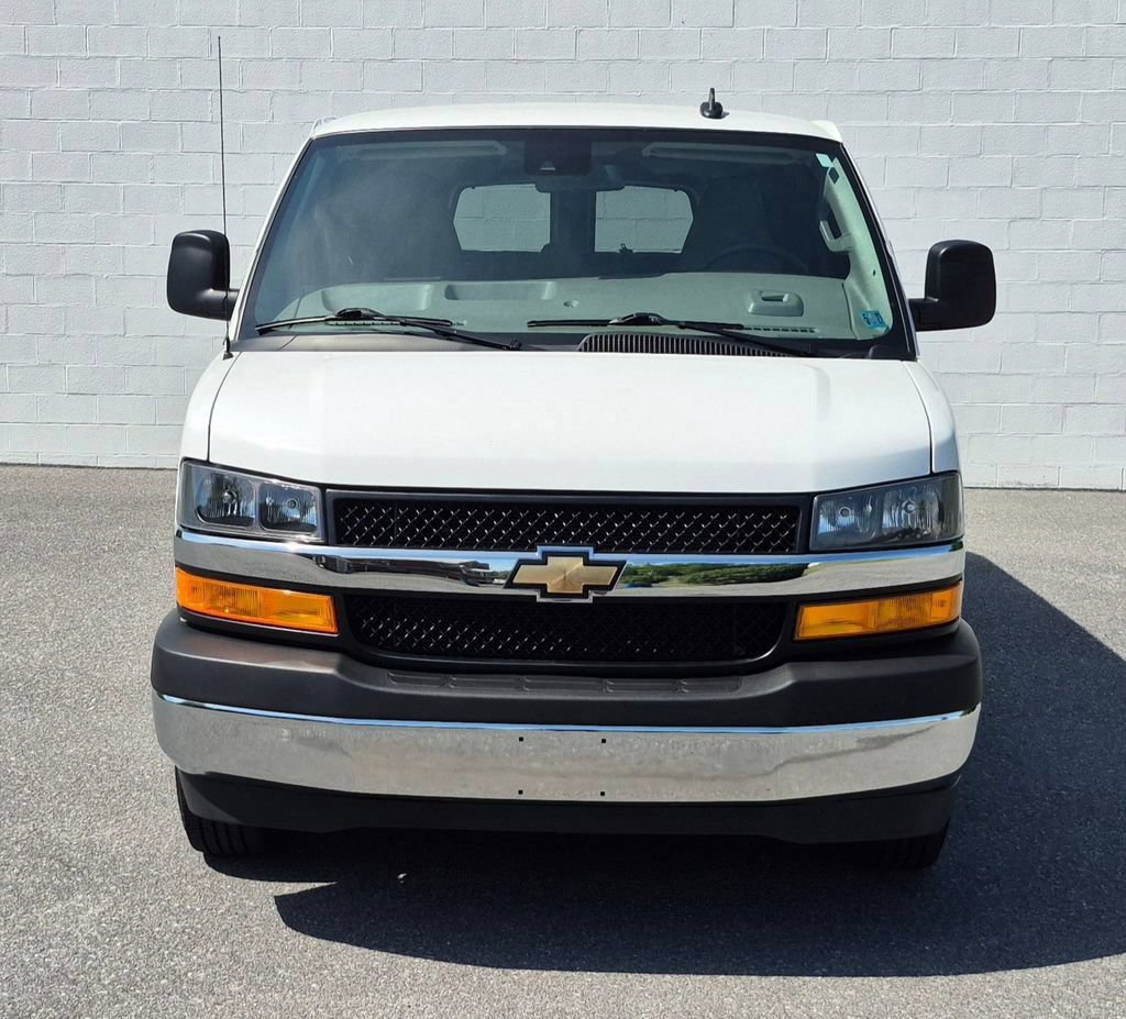 Used 2025 Chevrolet Express 3500 LT w/ LT Preferred Equipment Group RWD image 48