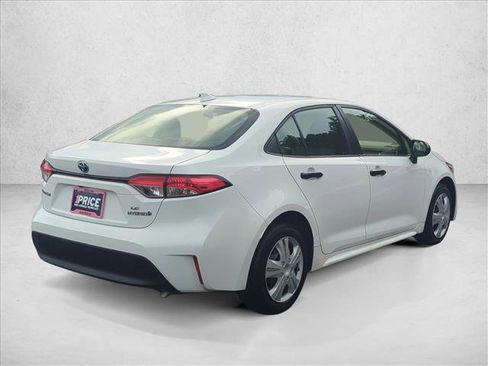 Used 2023 Toyota Corolla LE image 5