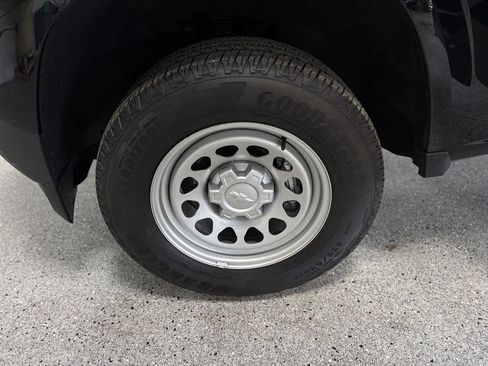 Used 2023 Chevrolet Colorado W/T RWD image 28