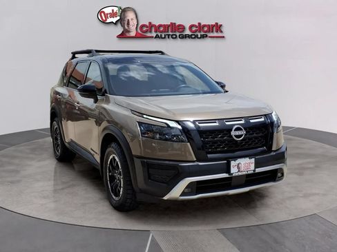 Used 2024 Nissan Pathfinder Rock Creek AWD/4WD image 7