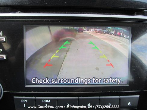 Used 2016 Nissan Rogue SV image 27