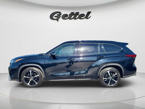 Used 2022 Toyota Highlander XSE FWD image 8