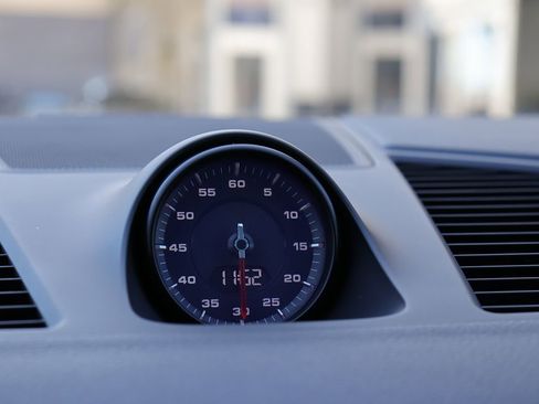 Used 2021 Porsche Cayenne Coupe image 23