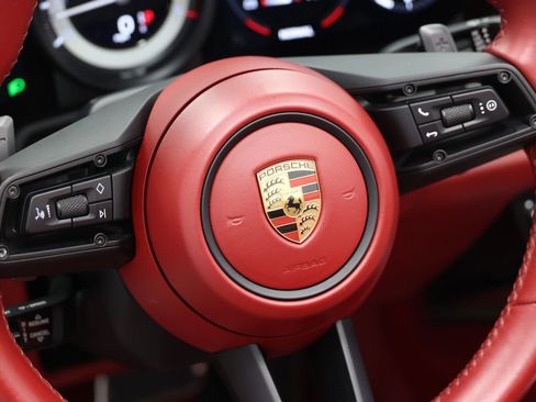 Used 2022 Porsche 911 Carrera image 27