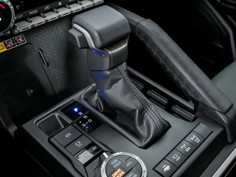 Used 2025 Toyota 4Runner Trailhunter image 33