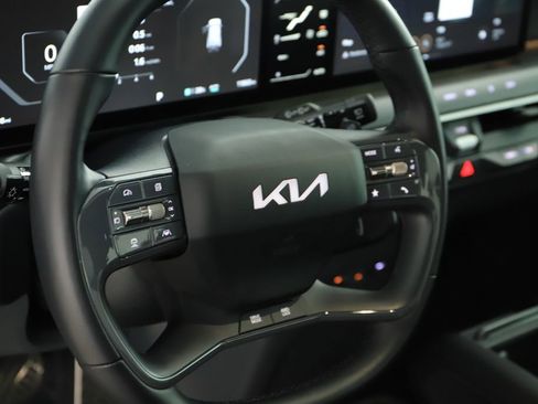 Used 2024 Kia EV9 GT-Line image 16