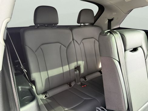 Used 2021 Audi Q7 3.0T Premium Plus AWD/4WD image 44