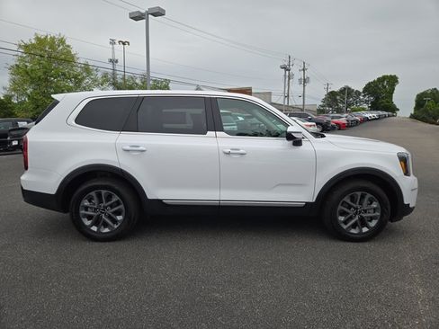 Used 2025 Kia Telluride LX FWD image 6