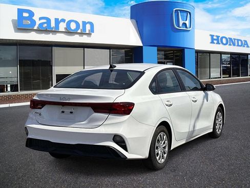 Used 2023 Kia Forte LX FWD image 4