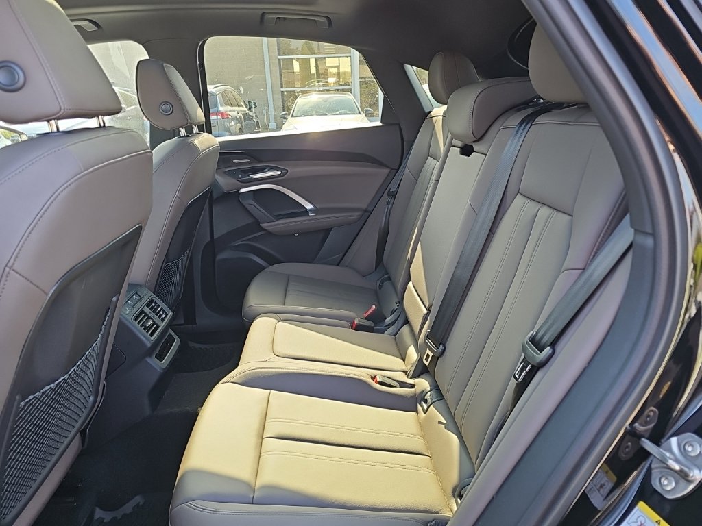 Used 2025 Audi Q5 Premium Plus AWD/4WD image 5
