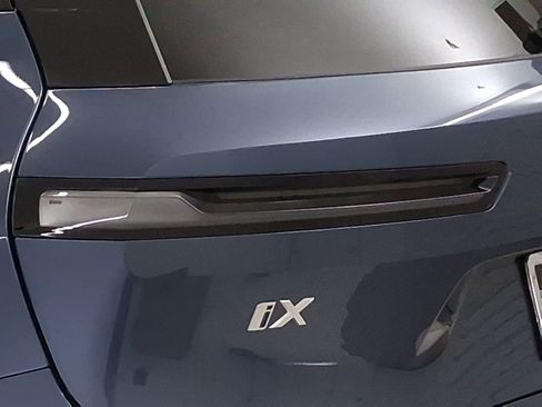 New 2026 BMW iX xDrive45 w/ M Sport Package image 18