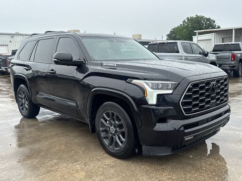 Used 2024 Toyota Sequoia Platinum AWD/4WD image 17
