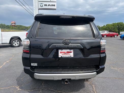 Used 2024 Toyota 4Runner TRD Off-Road Premium w/ Moonroof Package AWD/4WD image 8