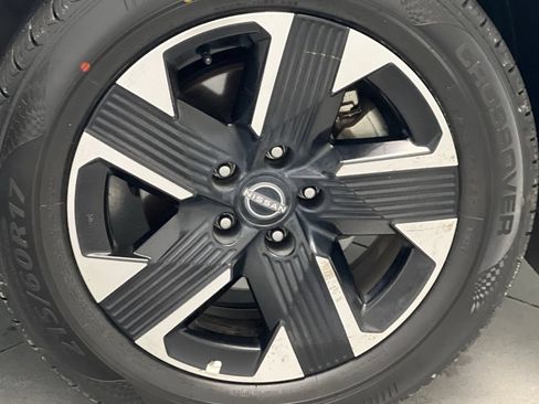 Used 2025 Nissan Kicks SV AWD/4WD image 68