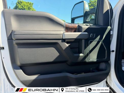 Used 2017 Ford F250 Platinum w/ Platinum Ultimate Package AWD/4WD image 8