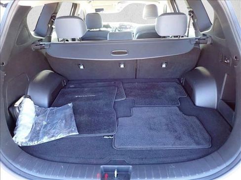 Used 2023 Hyundai Santa Fe SE image 7