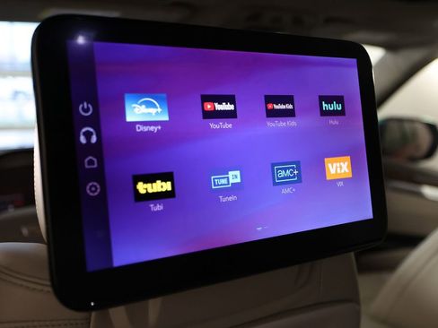 Used 2025 Cadillac Escalade Sport Platinum w/ LPO, ONYX Package image 18