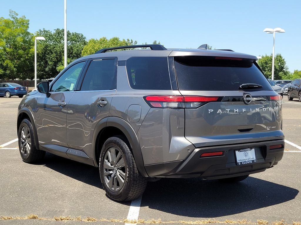 Used 2024 Nissan Pathfinder SV AWD/4WD image 8