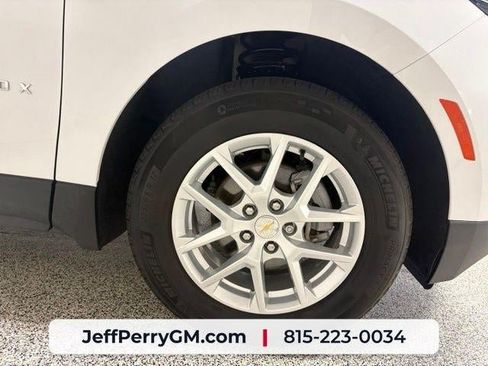 Used 2024 Chevrolet Equinox LT FWD image 34