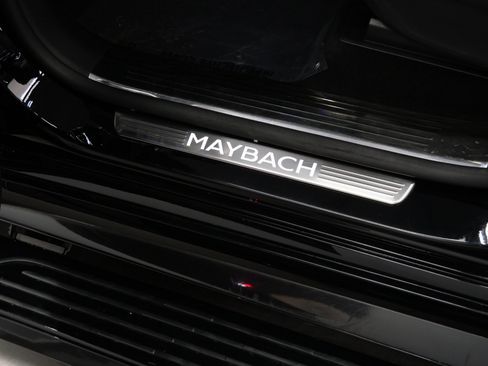Used 2023 Mercedes-Benz Maybach GLS 600 4MATIC image 25