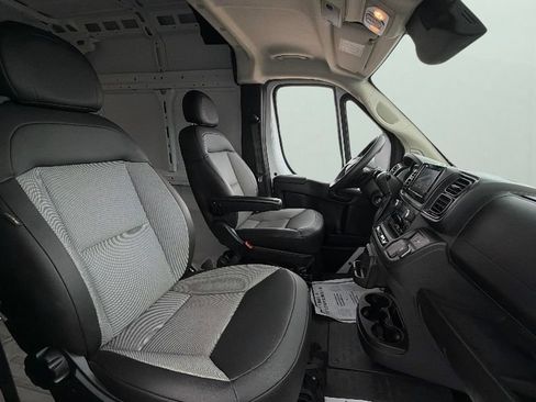 Used 2026 RAM ProMaster 2500 w/ Convenience Group FWD image 34