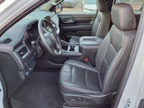 Used 2022 Chevrolet Suburban RST w/ Luxury Package image 17