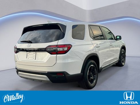 Certified 2025 Honda Pilot EX-L image 5