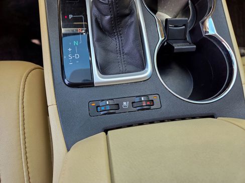 Used 2017 Toyota Highlander Limited Platinum image 21