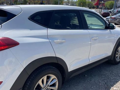 Used 2018 Hyundai Tucson SE w/ Cargo Package AWD/4WD image 6