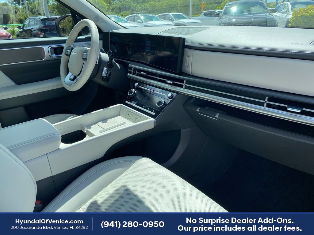 Certified 2025 Hyundai Santa Fe SEL FWD image 15