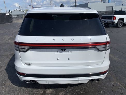 Used 2025 Lincoln Aviator Reserve w/ Luxury Package AWD/4WD image 8