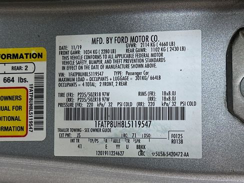 Used 2020 Ford Mustang Premium RWD image 29
