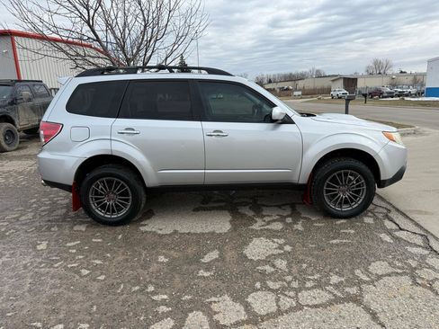 Used 2010 Subaru Forester 2.5XT Premium w/ Popular Equipment Group 1B image 6