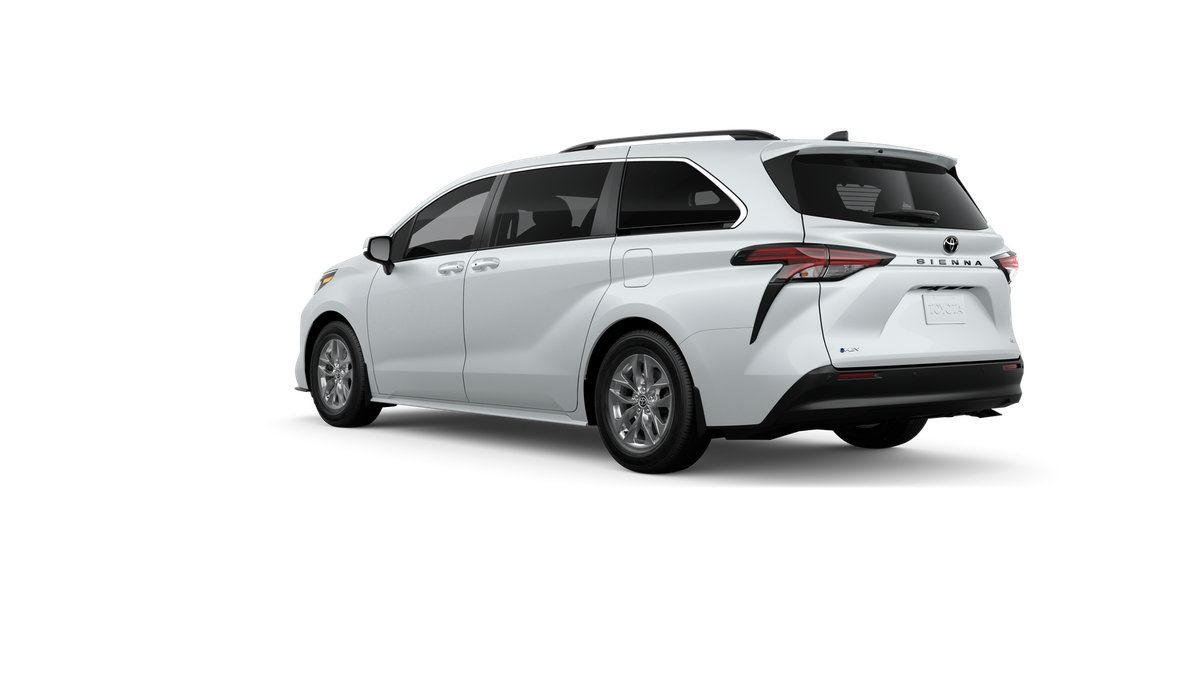 Certified 2026 Toyota Sienna XLE FWD image 36