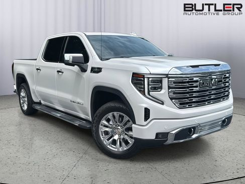 Used 2024 GMC Sierra 1500 Denali w/ Technology Package AWD/4WD image 3