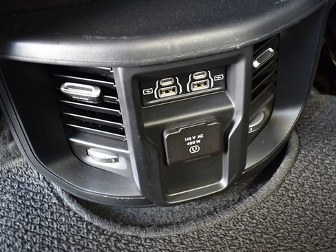 Used 2024 RAM 2500 Laramie w/ Safety Group AWD/4WD image 27