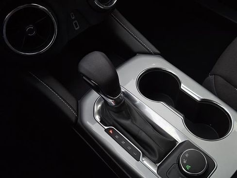 Used 2025 Chevrolet Blazer LT image 15