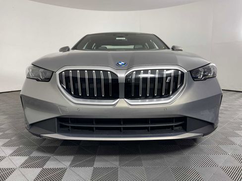 New 2026 BMW i5 eDrive40 image 5
