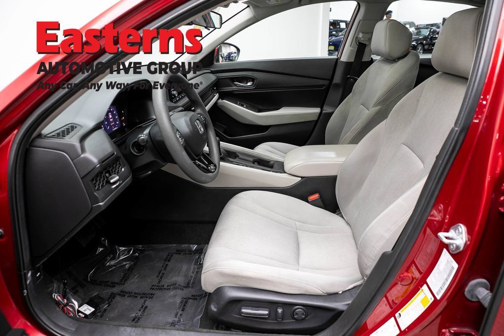 Used 2024 Honda Accord EX image 16